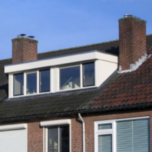 Witte dakkapel
