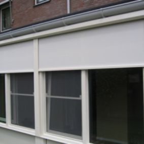 Wit rolluik